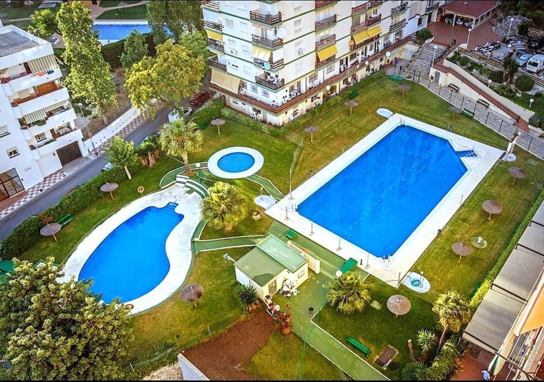 Evans Realty Bz Estudio & Piscina & Centro & Playa Lejlighed Benalmádena